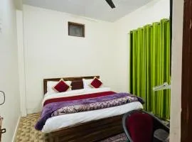 Goroomgo Morning Moon Bhimtal Near Ramleela Ground - Comfortable Stay with Family