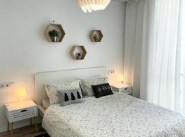 Scandinavian apartment на Марсельской – hotel w mieście Kryżanowka