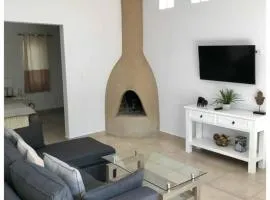 3AP Beachy 1 bedroom 1 Bath Pool Lrg Patio