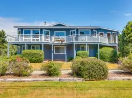 Coastal Bandon Vacation Rental Walk to Beach!