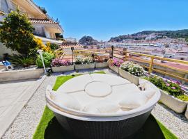 Apartment Luna Tossa De Mar 5mins walking to the beach with sea and castle view big terrace, self catering accommodation in Tossa de Mar