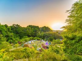 REWILD RIVERSIDE GLAMPING HILL - Vacation STAY 69024v, kamp u gradu Ōtaki