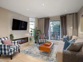 2 BR and DEN Modern Townhome in a Sought After Location by Harmony Whistler