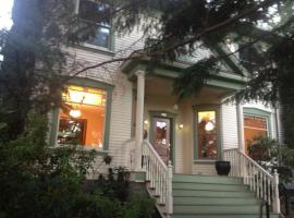 Nightingales Inn, hotel v destinaci Ashland