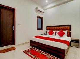 R1 Home Stay – hotel w mieście Bahādrābād
