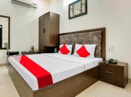 Super OYO Flagship King Star Residency, hotel u gradu Batinda