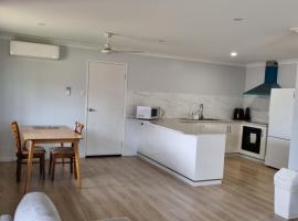 Markwell 2Bed 2Ensuite Villas Kingaroy, hotel near Kingaroy Airport - KGY, 