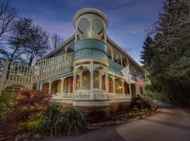 Engadine Inn and Cabins