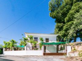 Nice Home In Alcala La Real With Kitchen，阿爾卡拉拉雷亞爾的飯店