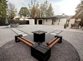 Centrally Located! Remodeled! Huge Backyard! The White House