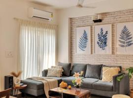 Peaceful 2-BR Haven with Modern Amenities-Candolim, apartment in Goa