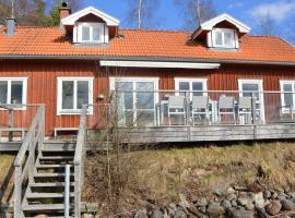 Holiday home HJÄLTEVAD, dovolenkový dom v destinácii Hjältevad