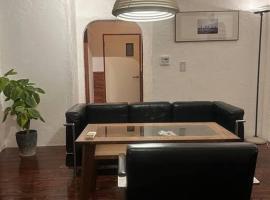 海と山と川、田園に囲まれた静かな古民家一棟貸し, hotel in Miyazaki