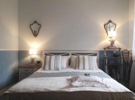 Appartament Deluxe, hotel familiar en Varano Borghi