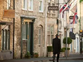 Market Place Cottage, Tetbury, Cotswolds Grade II Central location