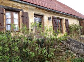 Gîte rural, proche des sites touristiques: Gourdon-en-quercy şehrinde bir tatil evi