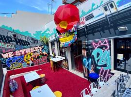 We Street Hostel - El Arenal-Albergue juvenil, хостел в Ел Аренал