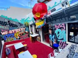 We Street Hostel - El Arenal-Albergue juvenil, hotell i El Arenal