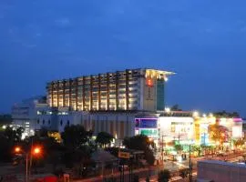 Sunee Grand Hotel and Convention Center