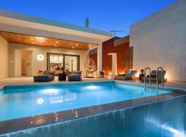 L'Maya Luxury Villa private pool, 2 Master BD, BBQ โรงแรมในKalochorafitis