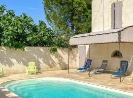 Gorgeous Home In Rognonas With Wifi