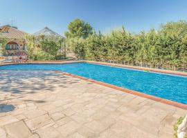 Lovely Home In Lametlla De Mar With Swimming Pool, готель з парковкою у місті L'Ametlla de Mar