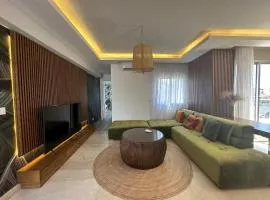 Achrafieh Rooftop 1-BR with Jacuzzi