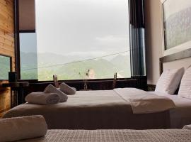 Karadeniz kus cenneti dağ manzaralı oda Ayvadere, hotel in Araklı