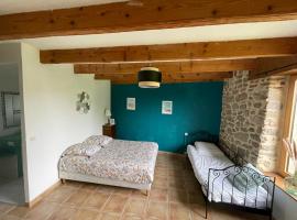 chambre Saint Malo, homestay in Saint-Méloir-des-Ondes