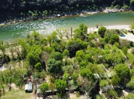 Camp des Gorges - Camping Nature: Vallon-Pont-dʼArc şehrinde bir kiralık sahil evi