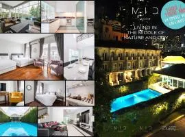 MIQ_home404/Asok BTS/Resort Pool/10pax/1000mbWifi
