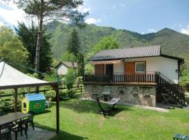 Ferienhaus für 4 Personen 2 Kinder ca 75 qm in Pur-Ledro, Trentino Ledrosee, hotel u gradu 'Mezzolago'