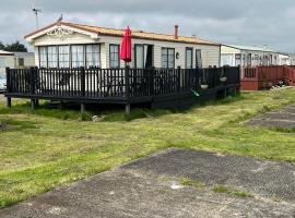Caravan home Clacton-On-Sea St Osyth, hotel in Saint Osyth