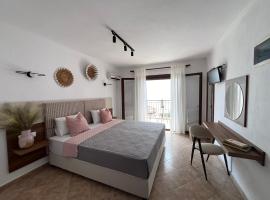 Pantheon, bed and breakfast en Skiathos