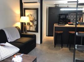 Une atypique et merveilleuse Petite maison en plein c&oelig;ur de Nice, &agrave; proximit&eacute; de la mer et des plages