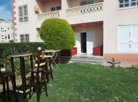 شاليه رائع أرضي بحديقه مارسيليا بيتش 1 Elegant Ground Chalet with Garden Marselia Beach 1