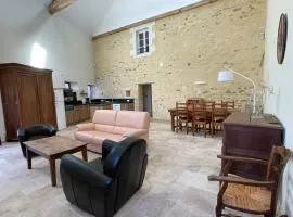 Gîte La Maison des Poètes de 1 à 6 personnes à Treigny Perreuse