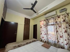 Tranquility Homestay, hotel con parcheggio a Guwahati