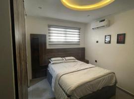 Single en-suite rooms, hotel in Lekki