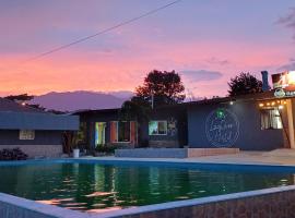 Joe's Layover Hostel Boquete, albergue en Boquete