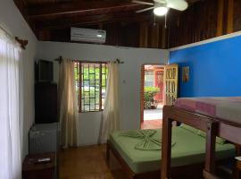 푸에르토 히메네즈에 위치한 호텔 Corcovado Hostel