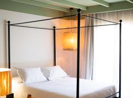 Rooms by JovA, hotel in El Campello