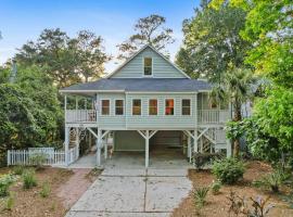 Pawleys Island Retreat 4 Bedroom Haven, casa o chalet en Pawleys Island