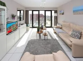 1 Bedroom Cozy Apartment In Oostende