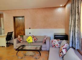 Imi Ouaddar Apartment just Steps from the Beach, hotel with parking in Imi Ouaddar