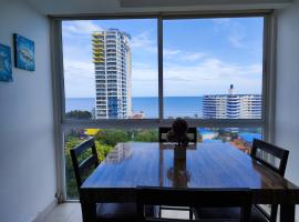 Playa Coronado, Apartamentos con vista al mar, hótel í Las Lajas