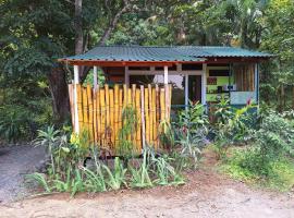 Casita Maripier Colón, nhà nghỉ B&B ở Morado