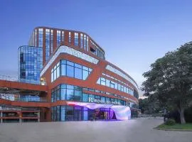 R ROYALSS HOTEL Beijing Tongzhou Universal Resort Store