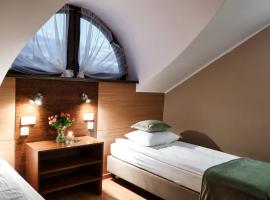Restauracja Perła, hotel v destinaci Oborniki Śląskie