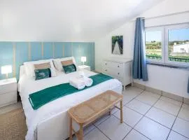 Silvercoast Apartments - swimming pool & jacuzzi